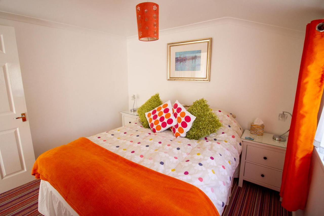 Krissie'S Apartment Marazion Bagian luar foto