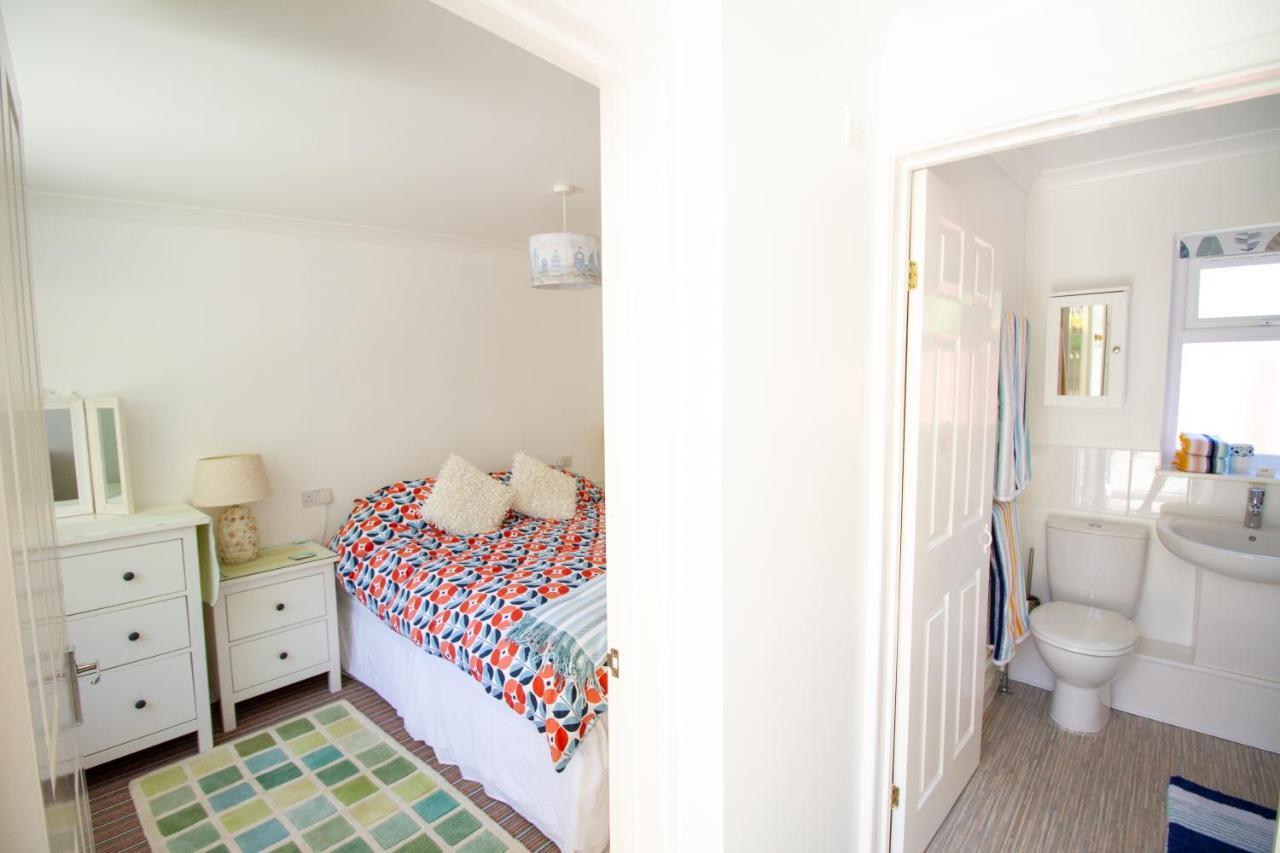 Krissie'S Apartment Marazion Bagian luar foto
