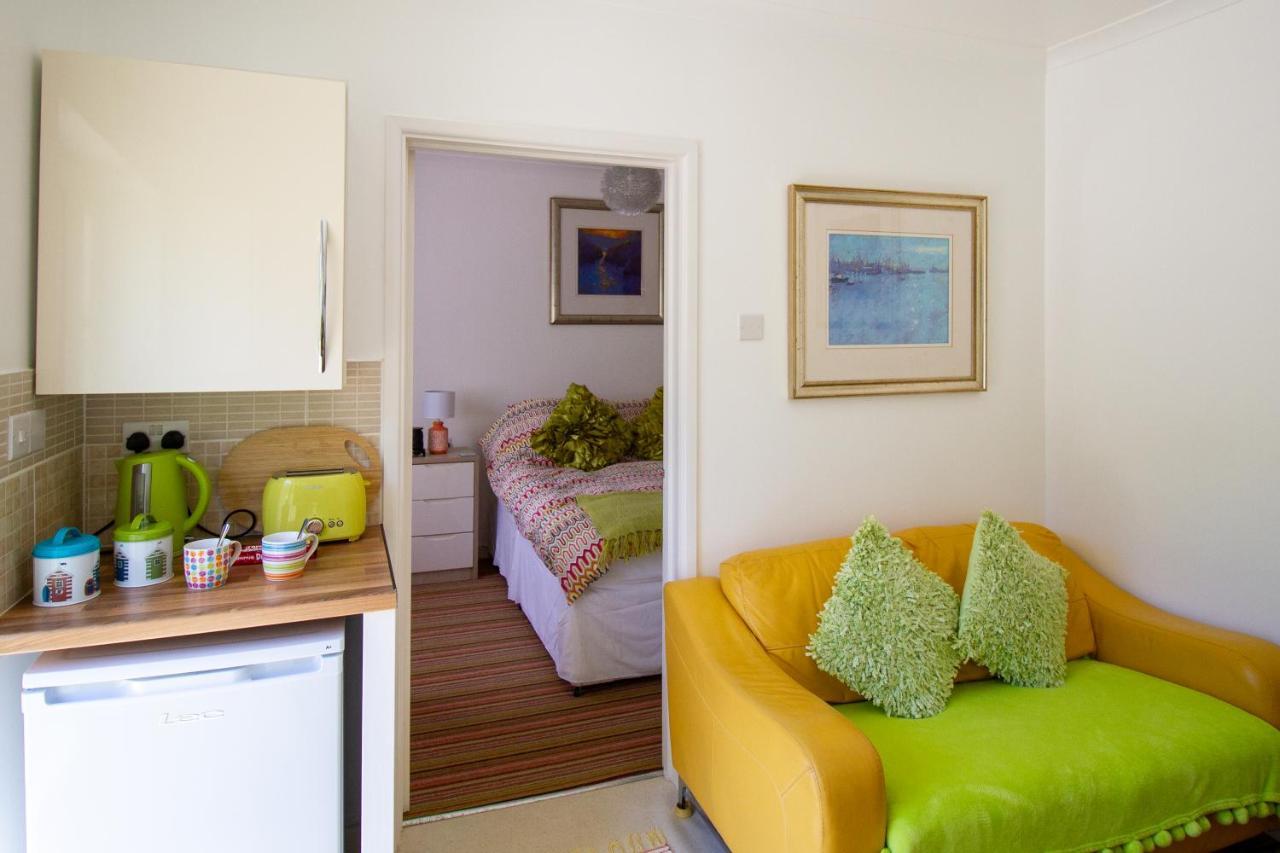 Krissie'S Apartment Marazion Bagian luar foto
