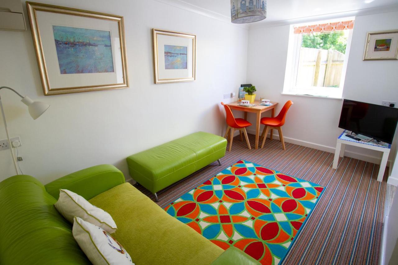 Krissie'S Apartment Marazion Bagian luar foto