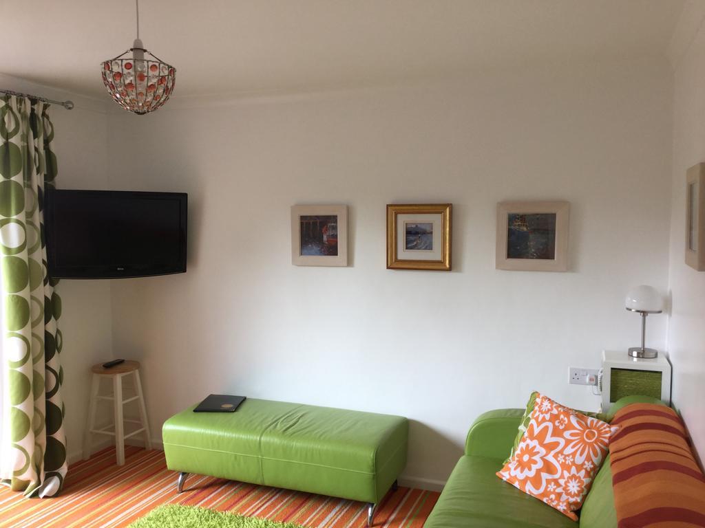 Krissie'S Apartment Marazion Bagian luar foto